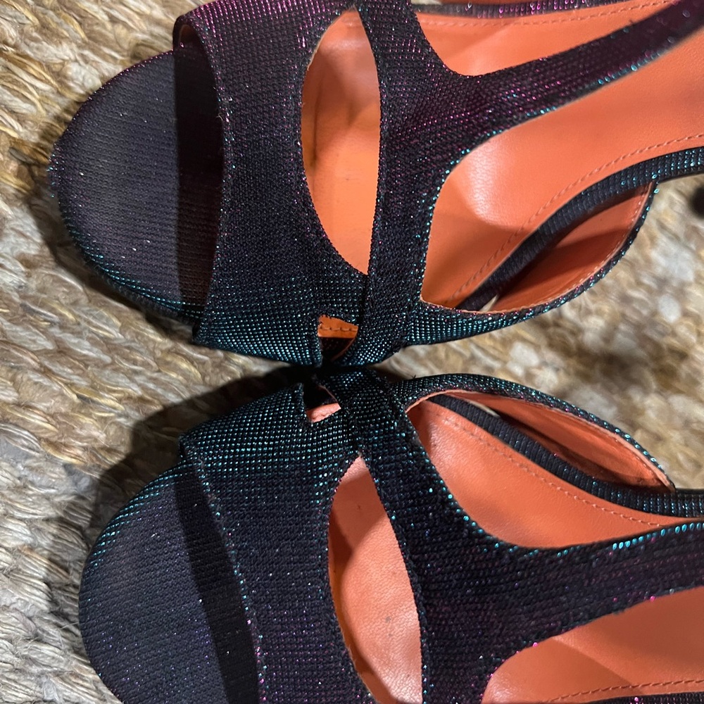 Via Spiga Black Heels Sophisticated Strappy Design